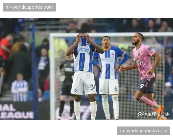 评论:VAR介入次数减少,但关键判罚争议是否随之降低? 评论:VAR介入次数减少,但关键判罚争议是否随之降低?