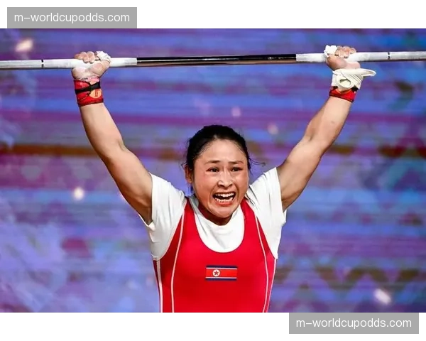 后勤保障揭秘:奥运举重赛场如何为超重量级选手准备特制器械与设施 后勤保障揭秘:奥运举重赛场如何为超重量级选手准备特制器械与设施