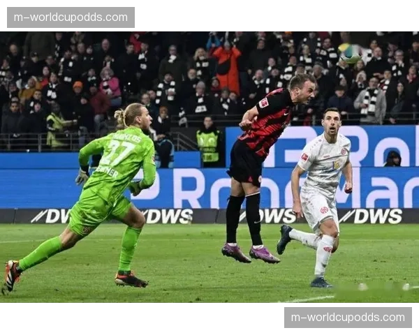 莱比锡3-1战胜法兰克福巩固联赛第三位置